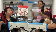 Chefe surpreende funcionária com cachorrinha após perda de pet