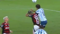 Web compara gol anulado do Racing com lance em  Palmeiras x Fla