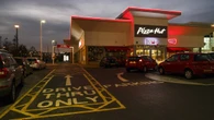 Pizza Hut é vendida por R$ 13,7 bilhões após anos de dificuldades