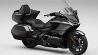 Honda Gold Wing chega ao Brasil em edição comemorativa de 50
anos