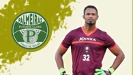 Goleiro Bruno comemora estreia pelo Palmeiras e toca hino