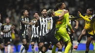Algoz do Fla, Everson chega a 17 pênaltis defendidos pelo Galo