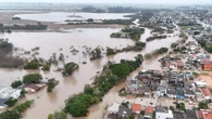Enchente alaga mais de 2 mil casas em São Lourenço do Sul (RS)