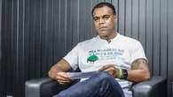 Denílson pede técnico de gigante brasileiro na Seleção