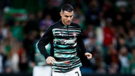 Cristiano Ronaldo dá cotovelada em rival e é expulso de jogo