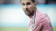 Messi é substituído com dores e preocupa às vésperas da Copa