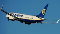 Avião faz pouso de emergência após turbulência ferir 9 pessoas