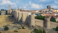 Cidade medieval na Espanha é ideal para  passear a pé e comer bem