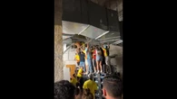 Vídeo: torcedores usam dutos de ventilação para entrar no estádio de Argentina x Colômbia