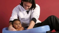 Relembre a cena: Messi já deu banho em Yamal bebê