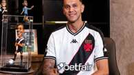 Ao lado do filho, jogador do Vasco é assaltado com fuzil no Rio de Janeiro