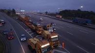 Dutra tem lentidão de 1,5 km com transporte de carga especial