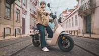 Vespinha
elétrica: Nova scooter com autonomia impressionante não exige CNH;
veja valores