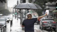 Ciclone provoca virada no tempo e frio volta a São Paulo