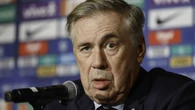 "Tira o lateral, Ancelotti", para a vitrola não desafinar na Copa