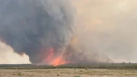 Redemoinho de fogo no deserto assusta moradores em Utah, EUA