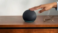 Echo Dot com Alexa+ recebe desconto de R$ 150 na Amazon