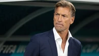 Demitido antes da Copa, técnico assume nova seleção no Mundial