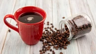 Café em cápsula ou no coador: conheça prós e contras do preparo