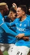 Napoli sua, mas vence o Cagliari no Italiano