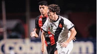 Ele voltou: com lambança rival, Vitória bate Vasco no Brasileirão