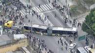 Sindicalistas bloqueiam avenida na zona leste de SP