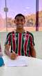 Irmão de Léo Moura assina primeiro contrato profissional com o Fluminense