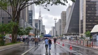 Nova frente fria faz temperatura cair e traz mais chuva ao país