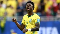 Brasil garante 1º lugar em dia de show de Vini e volta de Neymar