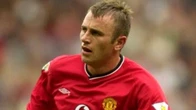 Ex-Manchester United fura olho de homem e pode ser preso na Inglaterra