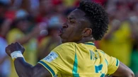 Vini Jr. faz golaço e evita derrota do Brasil na estreia da Copa