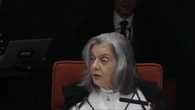 Cármen Lúcia dá nome aos bois e abre porta da cadeia a Bolsonaro