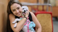 Gaúcha muda de profissão para ajudar "pais de pets" na imigração