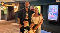 Jogador busca por família desaparecida em terremoto na Venezuela