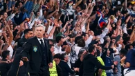 Ancelotti deu um sorriso contido no gol da virada; entenda