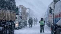 Temporal fecha estradas no Chile e turistas ficam presos