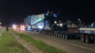 Transformador gigante retoma trajeto pela BR-101 nesta segunda