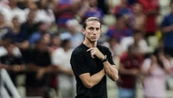 Filipe Luís critica 1º tempo da equipe em derrota: "Muito abaixo"
