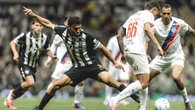 Atlético-MG e Bahia empatam em jogo agitado com lei do ex