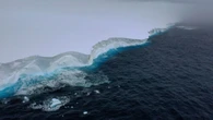 Maior iceberg do mundo está se desintegrando rapidamente