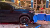 Carro perde controle e invade McDonald’s em
Balneário Camboriú