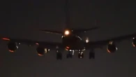 Avião bate motor no solo durante pouso em Taiwan