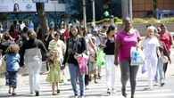 Taxa de desemprego até maio cai para 5,6%, aponta IBGE
