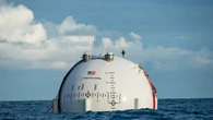 Empresa cria ilhas de IA movidas pelas ondas do mar