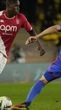 Jeffinho, ex-Botafogo, marca, Lyon vence fora de casa e larga a lanterna