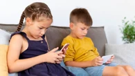 Andréa Ladislau: Crianças menores e o vício em celular e tecnologia
