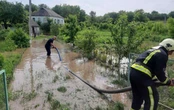 Негода в Україні: без світла понад 50 сіл та міст, десятки будинків та господарств у воді