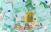 НБУ опустив офіційний курс євро до 33 гривень