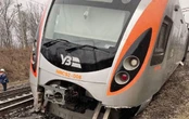 Залізничники підняли три вагона, що зійшов з рейок потягу "Інтерсіті"