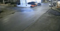 “Velozes e Furiosos de BH”: carro e viatura voam em perseguição maluca
